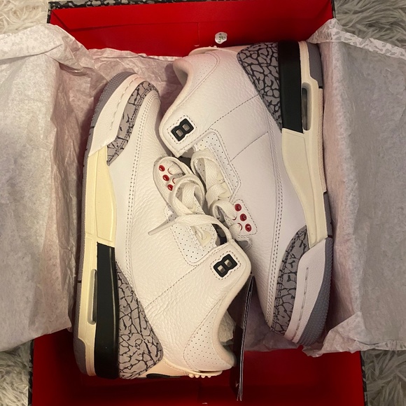 Jordan 3 Retro Summit - Picture 1 of 5